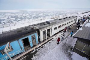 流氷押し寄せる北浜駅